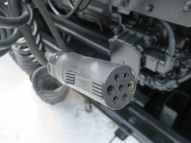 中古トラック UDトラックストラクタヘッド ＃7