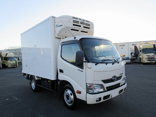 中古トラック 日野冷凍バン ＃2
