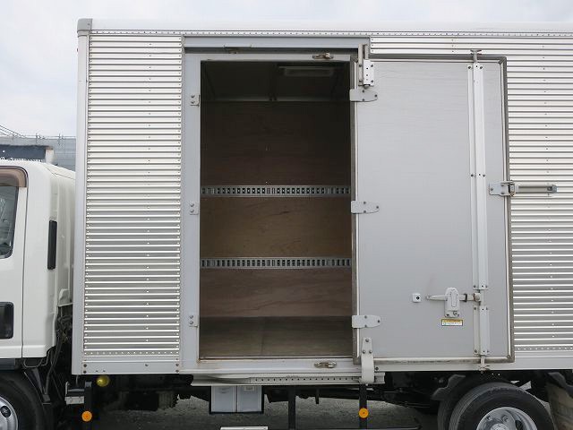 中古トラック いすゞアルミバン ＃7