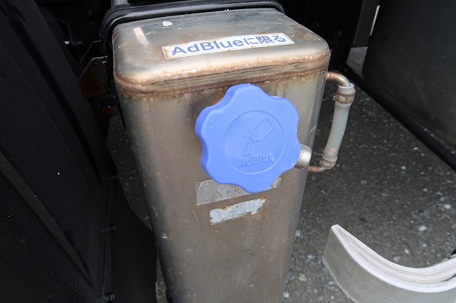 中古トラック UDトラックス粉粒体運搬車 #12