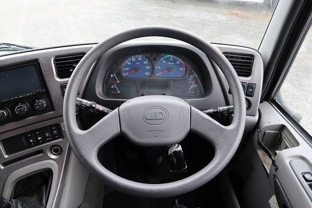 中古トラック UDトラックス粉粒体運搬車 ＃17