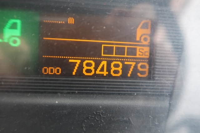 中古トラック UDトラックス粉粒体運搬車 ＃18