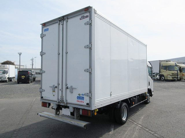 中古トラック いすゞアルミバン ＃3