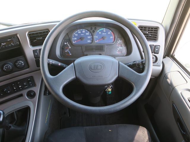 中古トラック UDトラックスアルミウィング #16