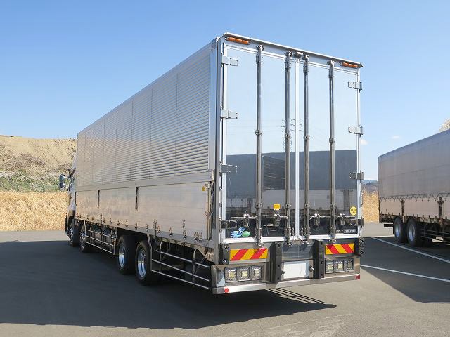 中古トラック UDトラックスアルミウィング ＃4