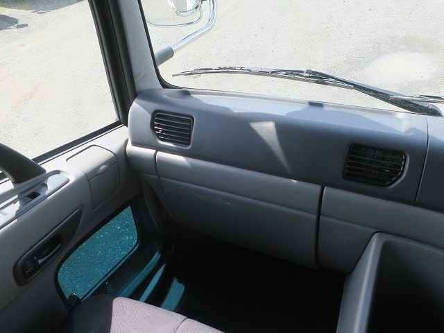 中古トラック UDトラックストラクタヘッド ＃15