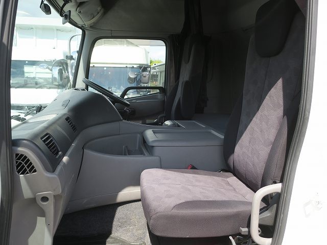 中古トラック UDトラックストラクタヘッド ＃22