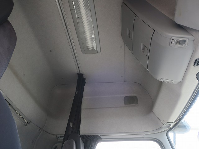 中古トラック UDトラックストラクタヘッド ＃24