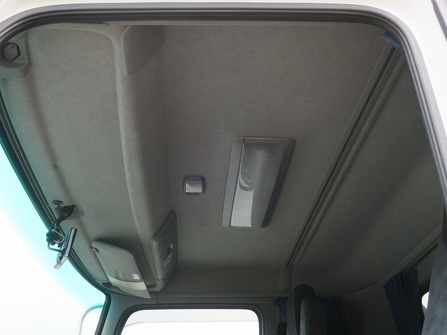 中古トラック UDトラックスアルミバン ＃24