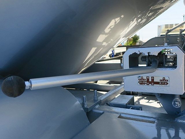 中古トラック いすゞコンクリートミキサー車 #8