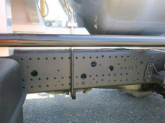 中古トラック いすゞコンクリートミキサー車 #9