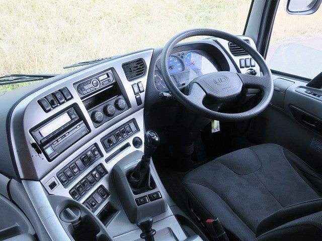 中古トラック UDトラックスアルミウィング ＃15