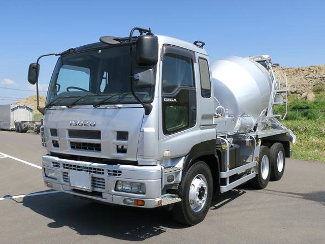 最新入庫情報】平成22年式 いすゞ ギガ 大型コンクリートミキサー車
