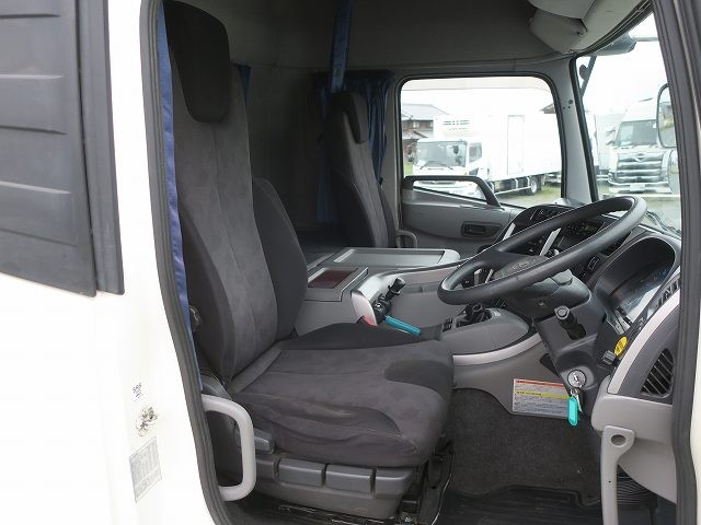 中古トラック UDトラックストラクタヘッド ＃15