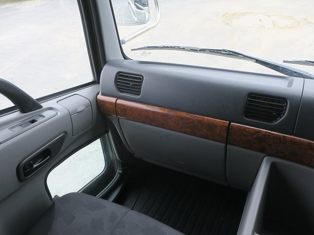 中古トラック UDトラックストラクタヘッド ＃16