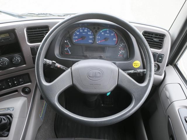 中古トラック UDトラックストラクタヘッド ＃17