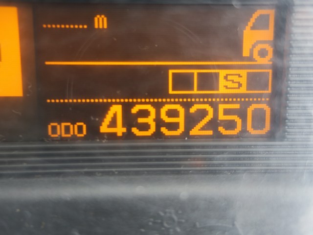 中古トラック UDトラックストラクタヘッド ＃18