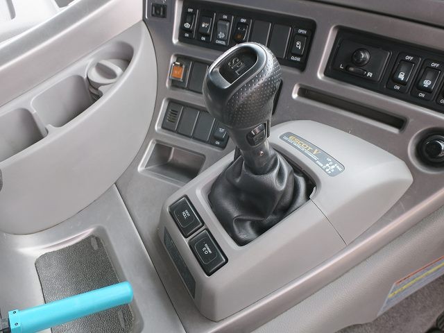 中古トラック UDトラックストラクタヘッド ＃19