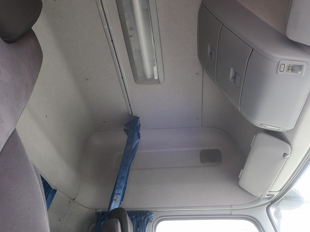 中古トラック UDトラックストラクタヘッド ＃24