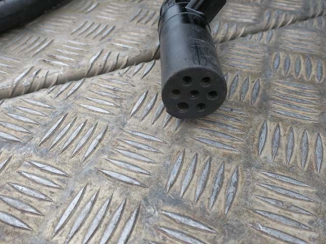 中古トラック UDトラックストラクタヘッド ＃8