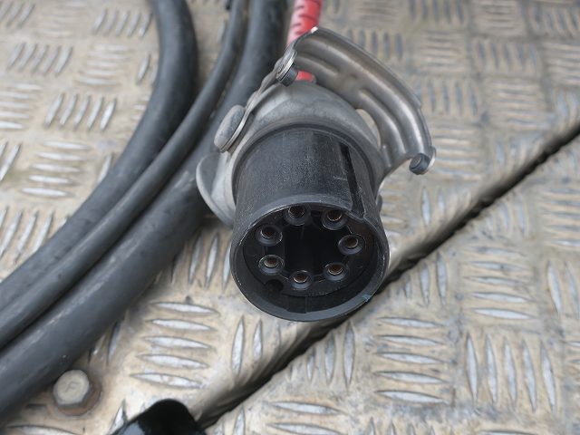 中古トラック UDトラックストラクタヘッド ＃9