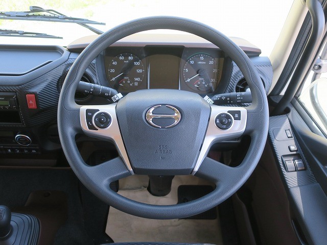 中古トラック 日野冷凍バン ＃17