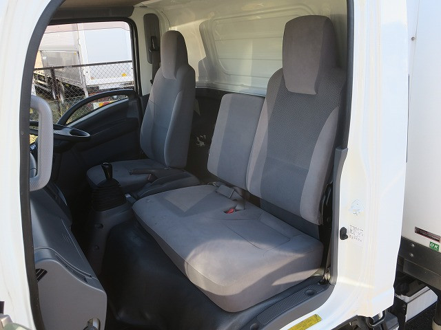 中古トラック いすゞ冷凍バン ＃24