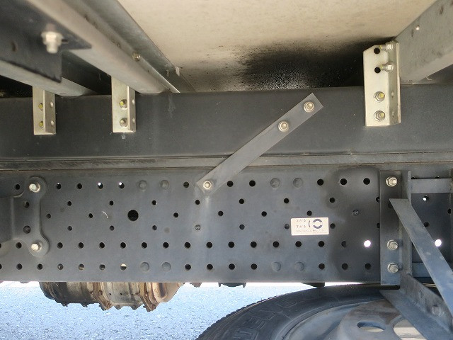 中古トラック いすゞ冷凍バン ＃10