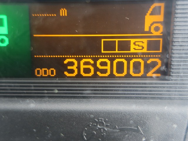 中古トラック UDトラックストラクタヘッド ＃17