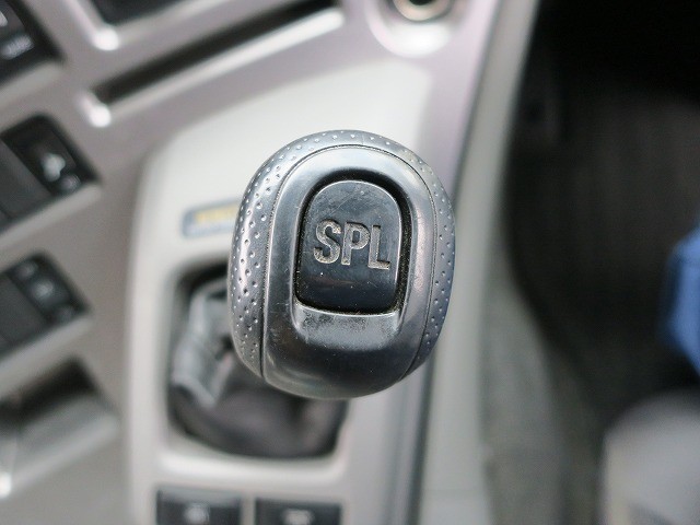 中古トラック UDトラックストラクタヘッド ＃18