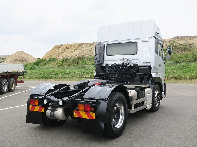 中古トラック UDトラックストラクタヘッド ＃3