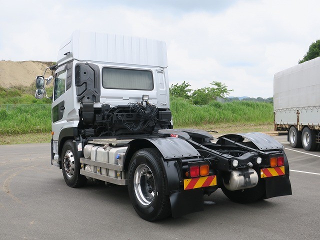 中古トラック UDトラックストラクタヘッド ＃4