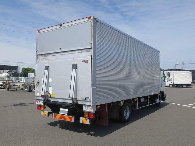 中古トラック いすゞアルミバン ＃3