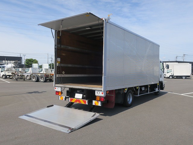 中古トラック いすゞアルミバン ＃7