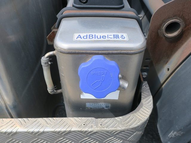 中古トラック UDトラックストラクタヘッド #12