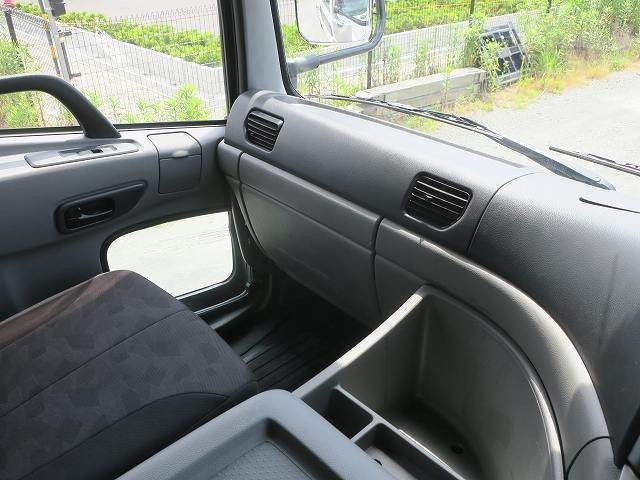 中古トラック UDトラックストラクタヘッド #16
