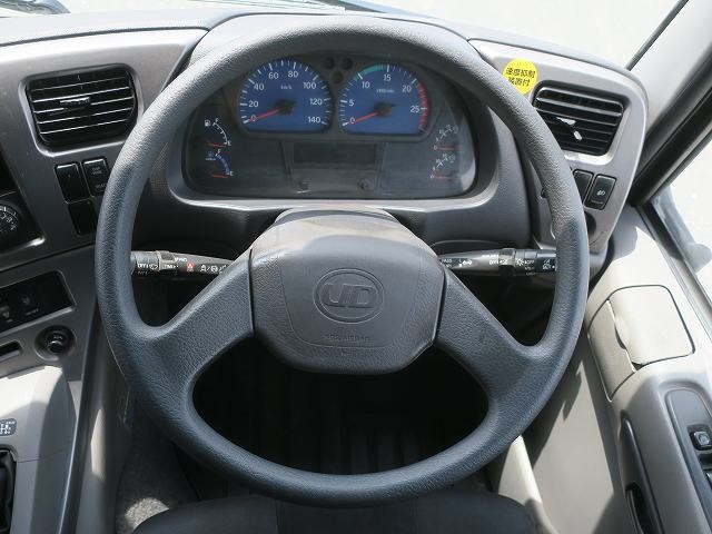 中古トラック UDトラックストラクタヘッド #17