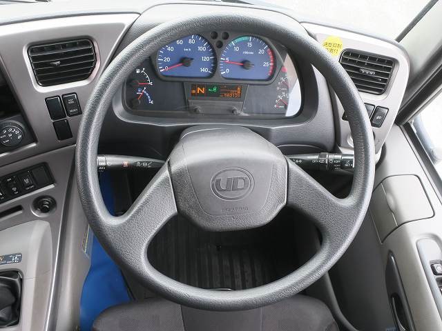 中古トラック UDトラックストラクタヘッド ＃16