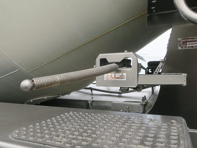 中古トラック いすゞコンクリートミキサー車 ＃10