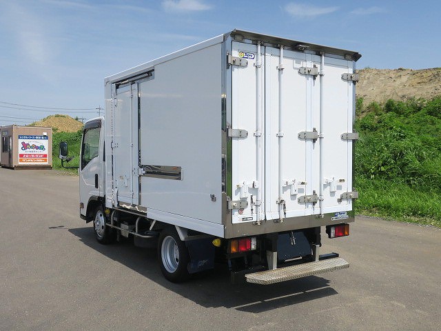 中古トラック いすゞ冷凍バン #4
