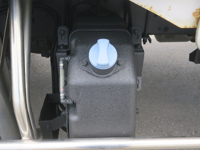 中古トラック 三菱ふそう冷凍バン ＃12