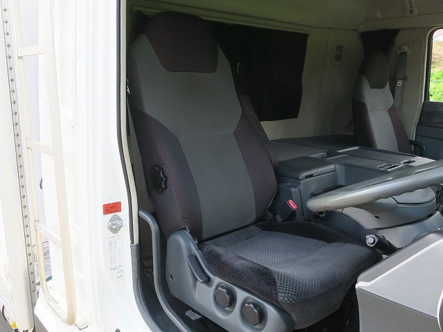 中古トラック 三菱ふそう冷凍バン ＃15