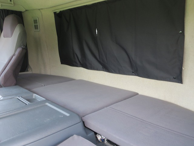 中古トラック 三菱ふそう冷凍バン ＃24