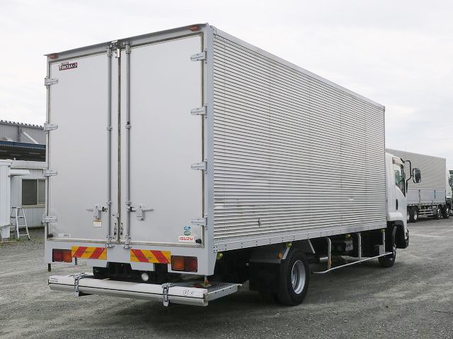 中古トラック いすゞアルミバン ＃3