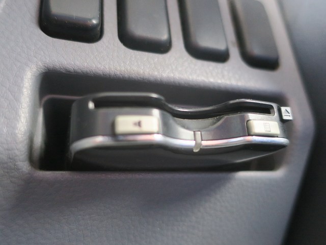 中古トラック 三菱ふそう平ボディアルミブロック ＃22