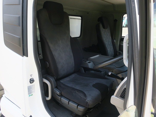 中古トラック UDトラックスアルミウィング ＃13