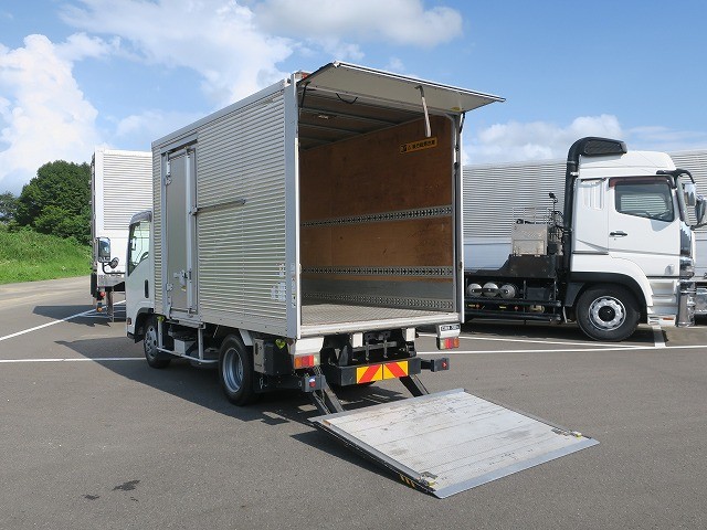 中古トラック いすゞアルミバン ＃4