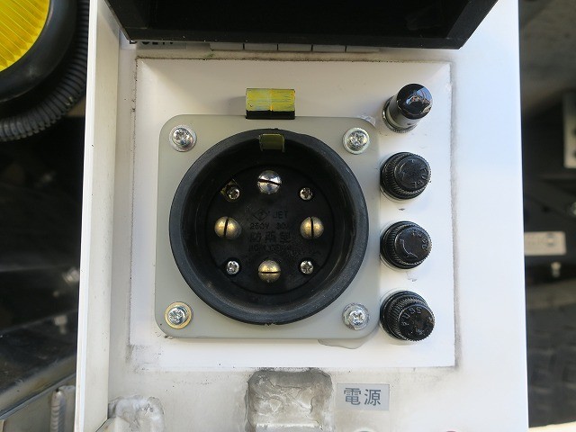 中古トラック いすゞ冷凍バン #8