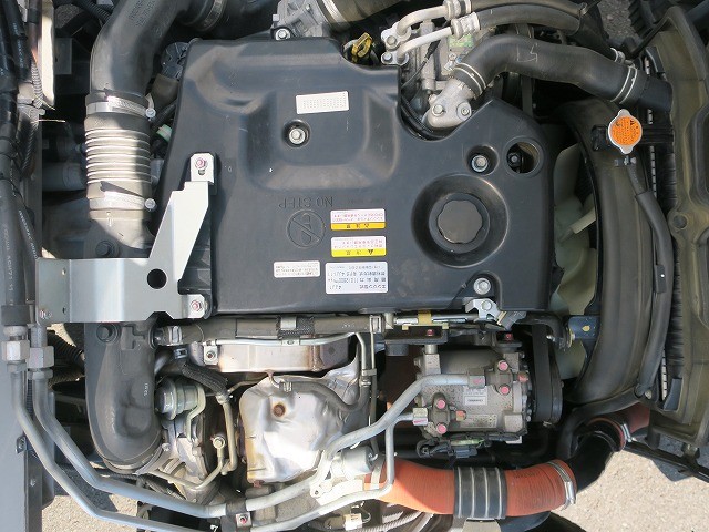 中古トラック いすゞ冷凍バン ＃10