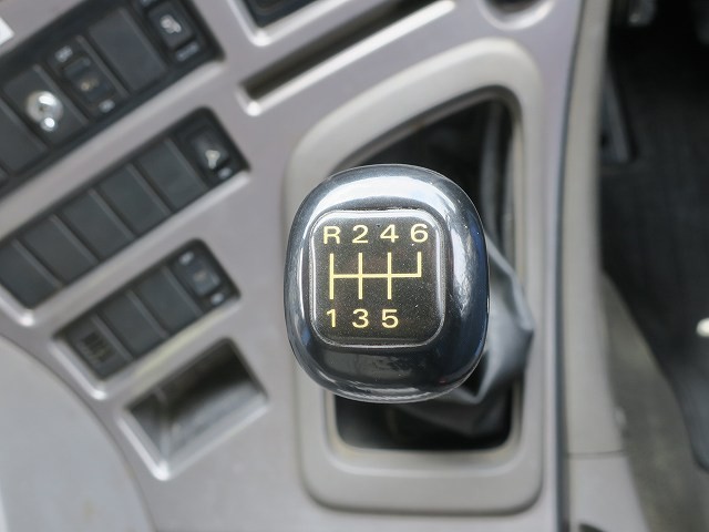 中古トラック UDトラックスコンクリートミキサー車 #18